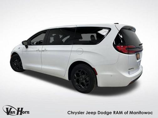 2024 Chrysler Pacifica Hybrid S Appearance Pkg