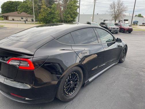 2019 Tesla Model 3 Standard Range Plus