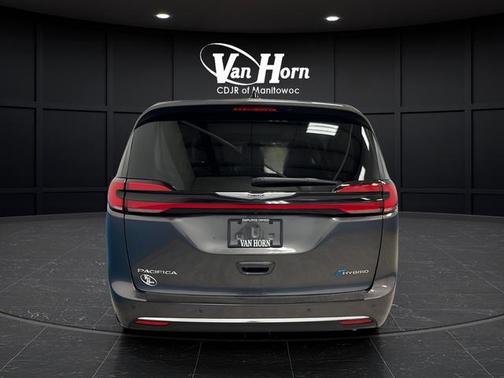 Granite Crystal Metallic Clearcoat 2023 Chrysler Pacifica Hybrid Limited