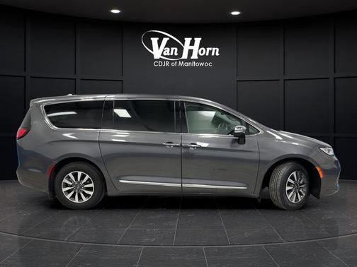 Granite Crystal Metallic Clearcoat 2023 Chrysler Pacifica Hybrid Limited