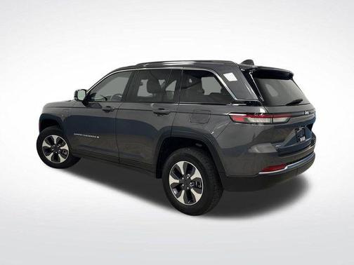 2022 Jeep Grand Cherokee 4xe Base