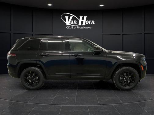 2026 Jeep Grand Cherokee Altitude