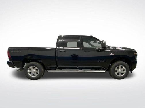 2025 RAM 2500 Big Horn Crew Cab 4x4 6'4' Box