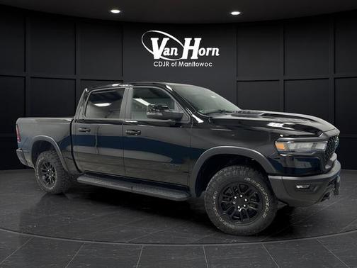 Diamond Black Crystal Pearlcoat 2025 RAM 1500 Rebel