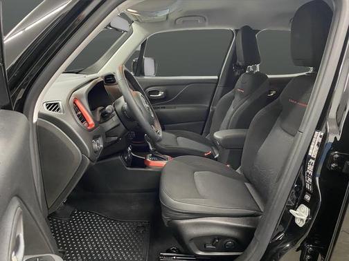 2022 Jeep Renegade Trailhawk