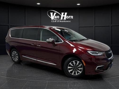 2022 Chrysler Pacifica Hybrid Limited