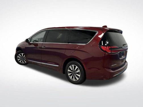 2022 Chrysler Pacifica Hybrid Limited