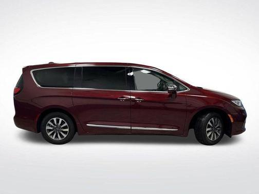 2022 Chrysler Pacifica Hybrid Limited