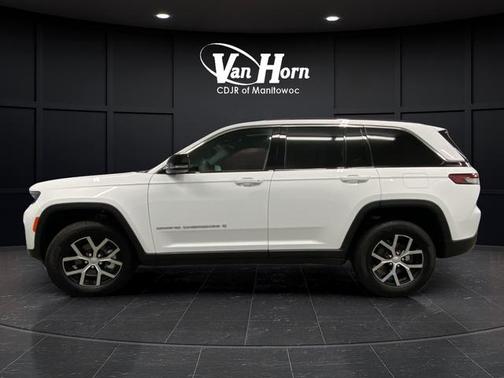Bright White Clearcoat 2025 Jeep Grand Cherokee Limited