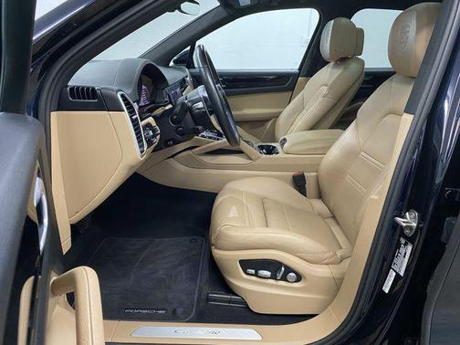 2019 Porsche Cayenne Base