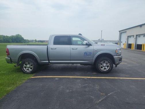 2020 RAM 2500 Laramie Crew Cab 4X4 6'4' Box