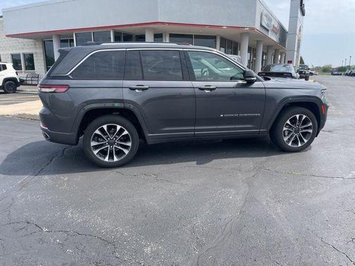 2022 Jeep Grand Cherokee Overland