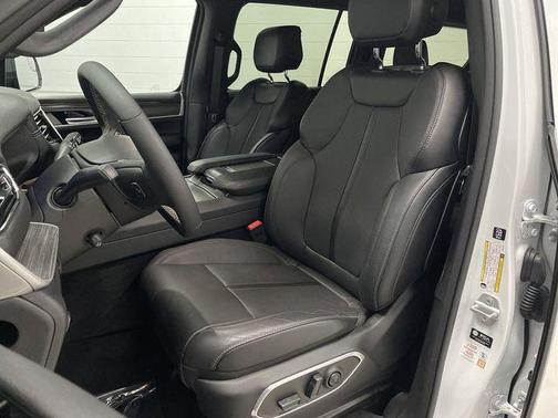 2023 Jeep Wagoneer Series III 4x4
