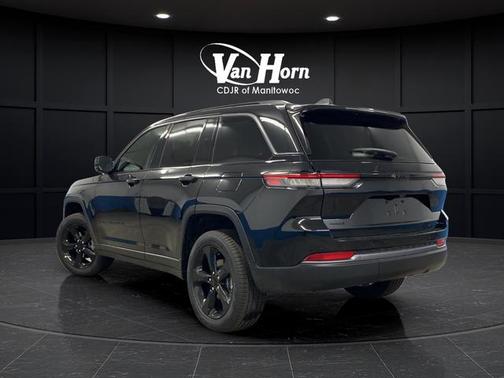 Diamond Black 2026 Jeep Grand Cherokee Limited