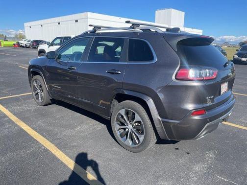 2019 Jeep Cherokee Overland