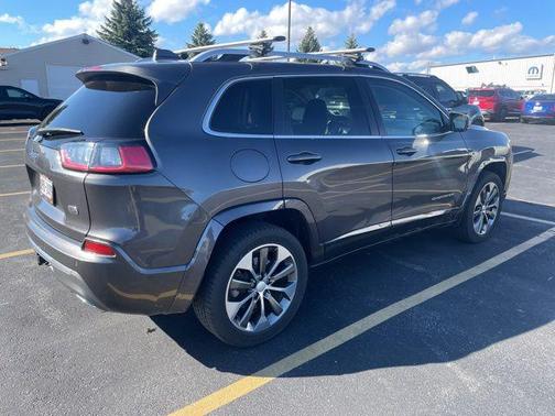 2019 Jeep Cherokee Overland