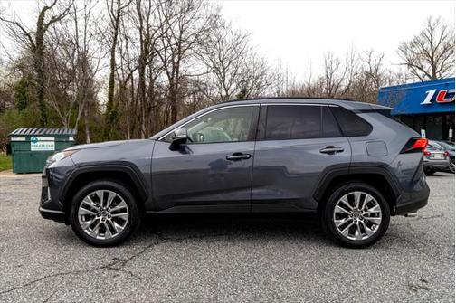 2019 Toyota RAV4 XLE Premium