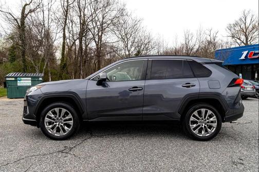 2019 Toyota RAV4 XLE Premium