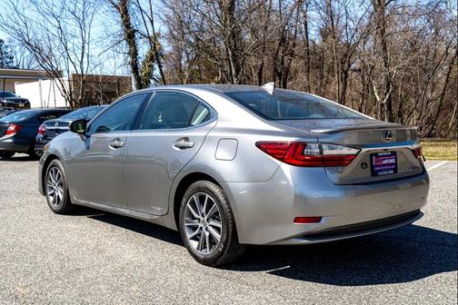 2017 Lexus ES 300h Base