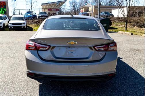 2022 Chevrolet Malibu FWD LT