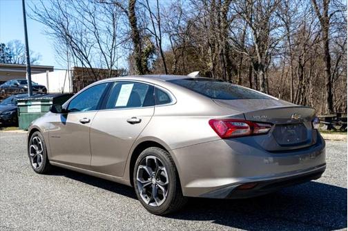 2022 Chevrolet Malibu FWD LT
