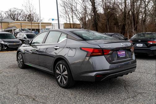 2022 Nissan Altima 2.5 SV