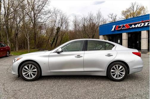 2015 INFINITI Q50 Premium
