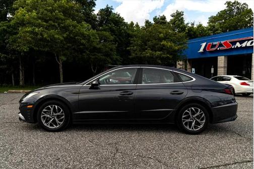 2022 Hyundai SONATA SEL