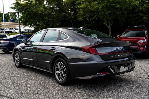 2022 Hyundai SONATA SEL