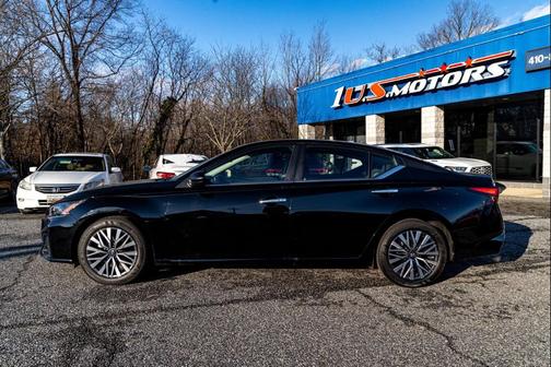 2025 Nissan Altima SV FWD