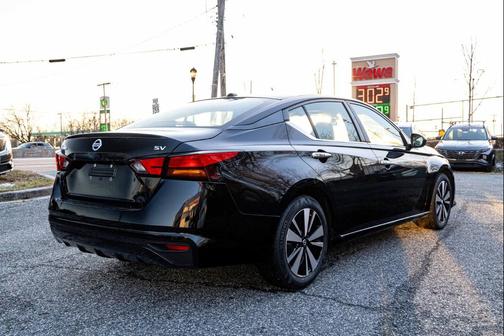 2021 Nissan Altima 2.5 SV