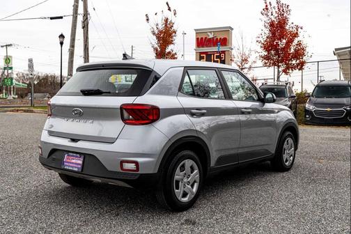 2020 Hyundai VENUE SE