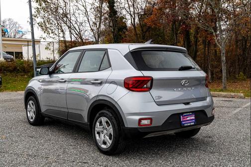 2020 Hyundai VENUE SE