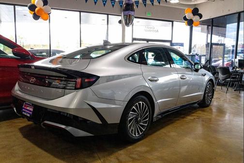 2024 Hyundai SONATA Hybrid SE