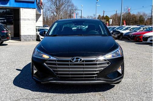 2020 Hyundai ELANTRA SE