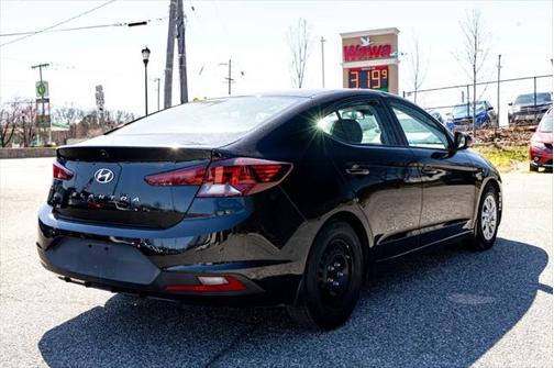 2020 Hyundai ELANTRA SE