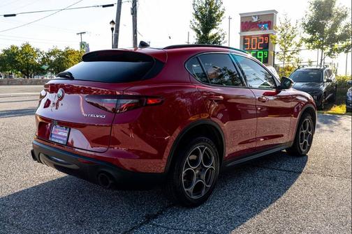 2022 Alfa Romeo Stelvio Sprint