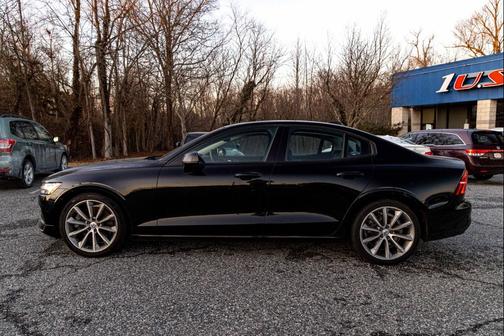 2020 Volvo S60 T6 Momentum