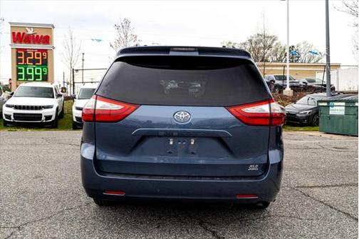 2017 Toyota Sienna Limited Premium