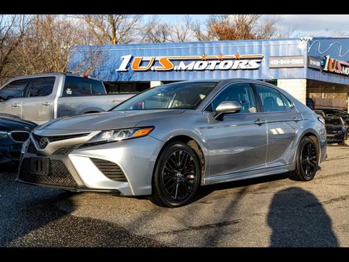 2020 Toyota Camry SE