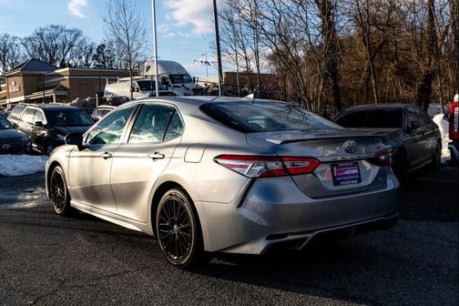 2020 Toyota Camry SE