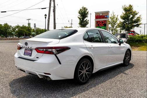 2022 Toyota Camry SE