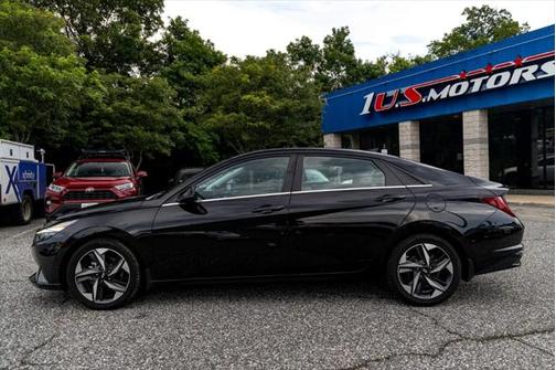 2023 Hyundai ELANTRA Limited