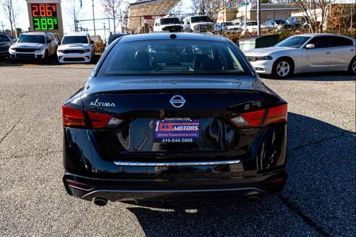 2021 Nissan Altima SR FWD