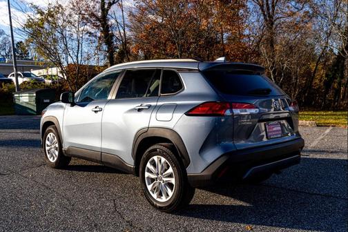 2024 Toyota Corolla Cross LE