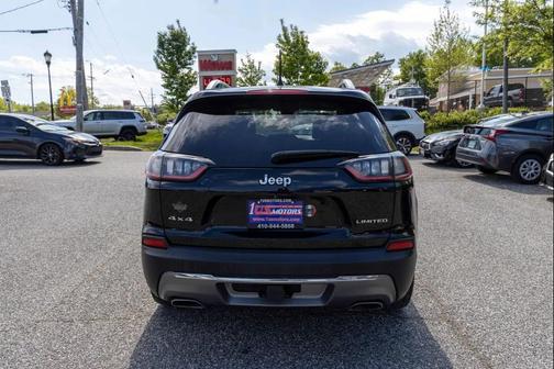 Diamond Black Crystal Pearlcoat 2019 Jeep Cherokee Limited