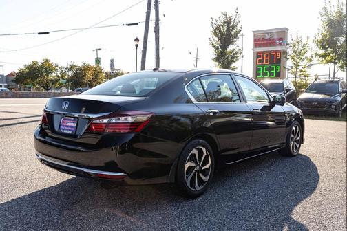 2017 Honda Accord EX w/Honda Sensing