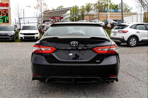 2018 Toyota Camry SE