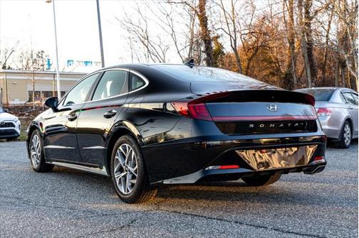 2022 Hyundai SONATA SEL
