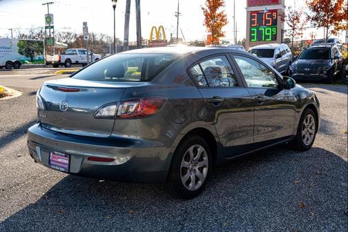 2013 Mazda Mazda3 i SV